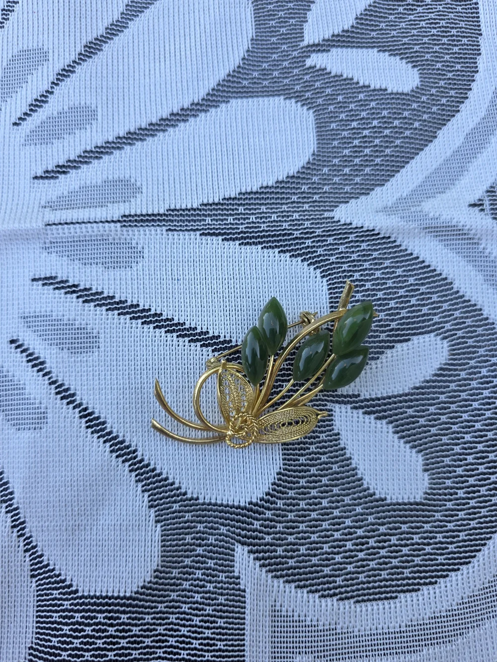 N/A elegant gold